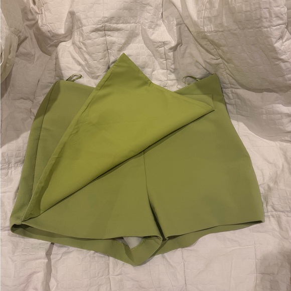 Zara Light Green Women's Skort - Picture 2 of 4